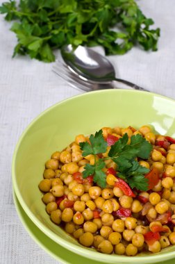 Nohut ile sebze güveç