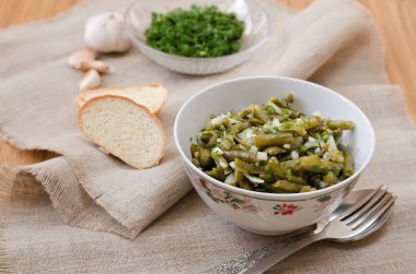 Marine edilmiş yeşil fasulye