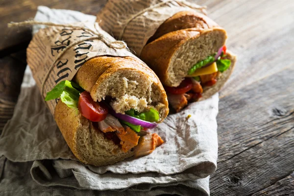 Bocadillos con carne y verduras — Foto de Stock