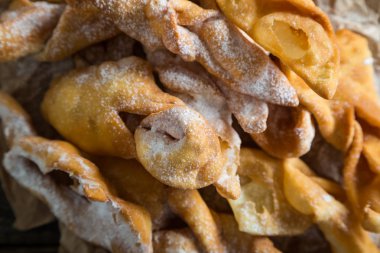 Çırpı şeker masada