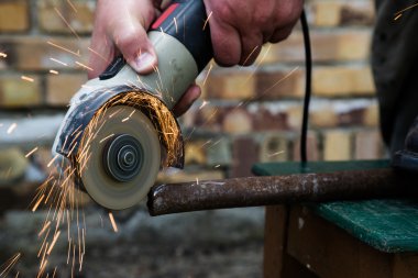 işçi kesim metal taşlama