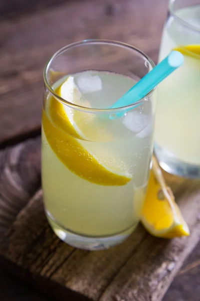 Natural lemonade on the table — Stock Photo, Image