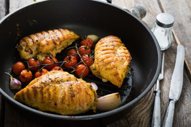 Sebzeli ızgara tavuk göğsü