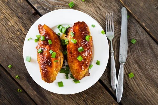 Gegrilde Kipfilet in een honing-glazuur — Stockfoto