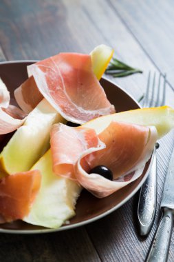 kavun ve prosciutto zeytinli