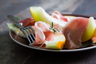 kavun ve prosciutto zeytinli