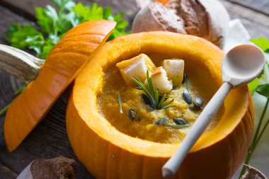 Püresi kabak çorbası