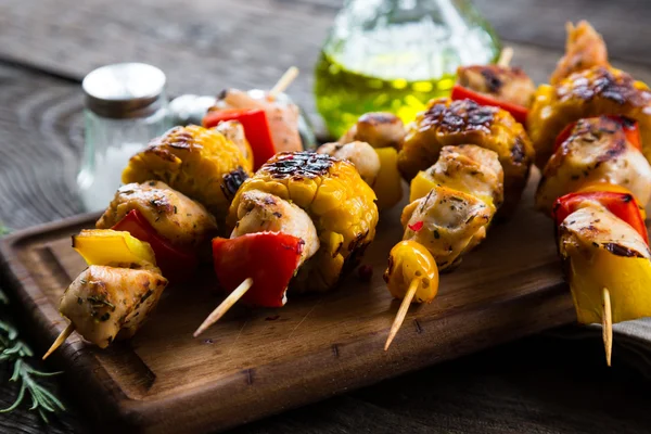 Kebab de pavo con verduras — Foto de Stock