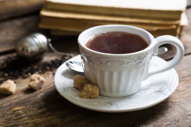 Bir fincan çay eski tarzı