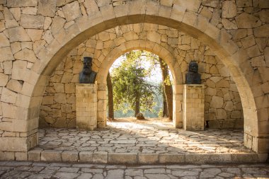 Heykel arkadi Manastırı