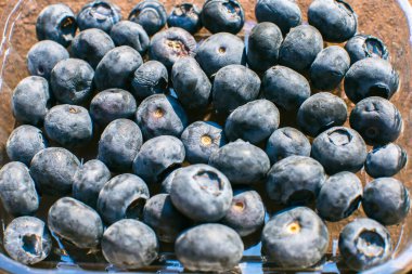 Taze yaban mersini yığınını kapat