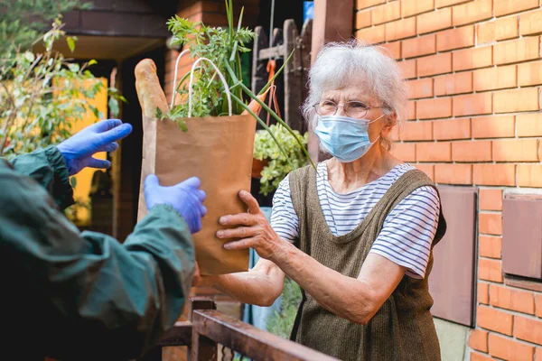 Nourriture Livrée Aux Personnes Âgées Pendant Confinement Épidémie Isolement — Photo