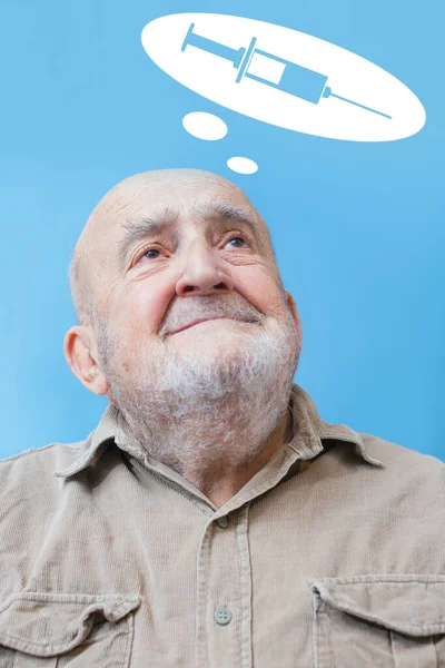 Seniorin Freut Sich Über Impfung — Stockfoto