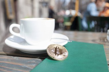 Bitcoin ile kahve parası ödüyorum.