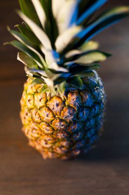 Tahta masada ananas