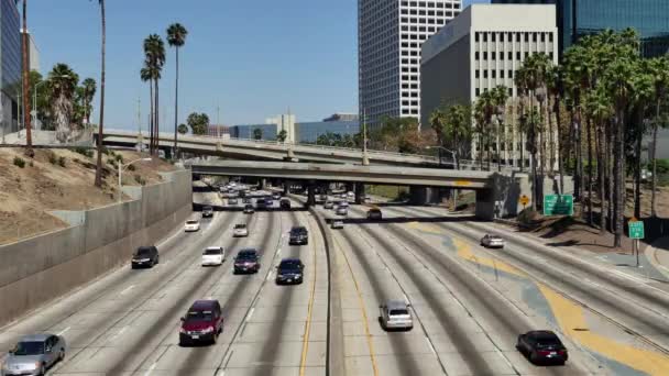 Verkehr in der Innenstadt von Los Angeles Kalifornien — Stockvideo