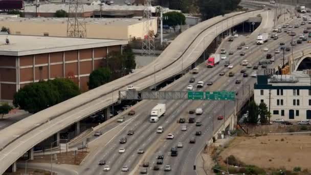 Tráfico en el centro de Los Ángeles California — Vídeos de Stock