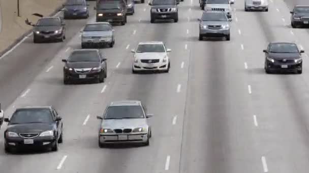 Trafik i Los Angeles Kalifornien — Stockvideo