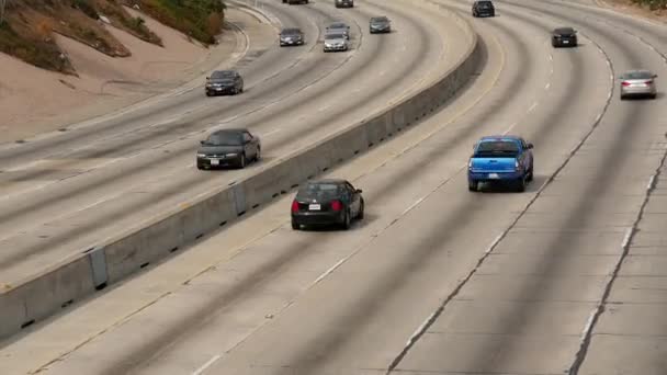 Vista del Tráfico en la Autopista Ocupada en el Centro — Vídeos de Stock