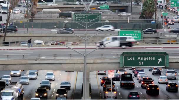 View of Traffic on Busy Freeway in Downtown — Stock Video