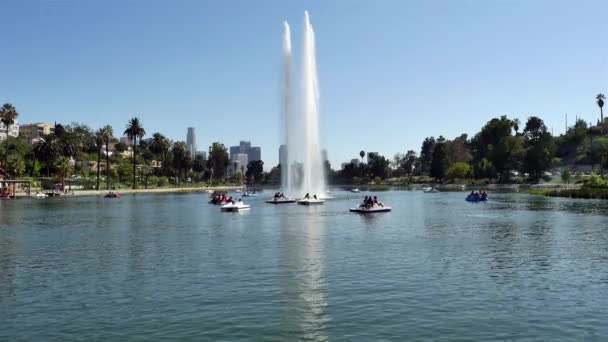 Waterfontein in Echo Park — Stockvideo