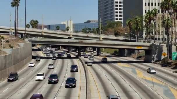 Tráfico en el centro de Los Ángeles California — Vídeos de Stock