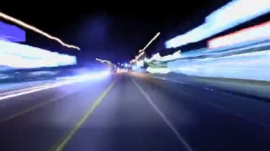 Los Angeles'ta gece trafik