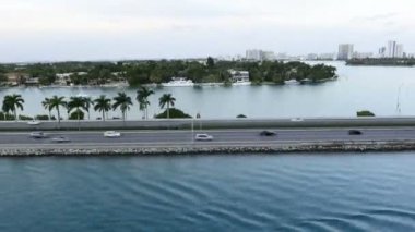Miami Causeway trafik ile