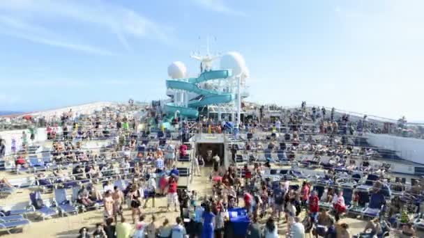 Felső fedélzet az óceánjáró — Stock videók