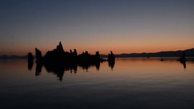 Doğal Mono Gölü Kaliforniya gündoğumu