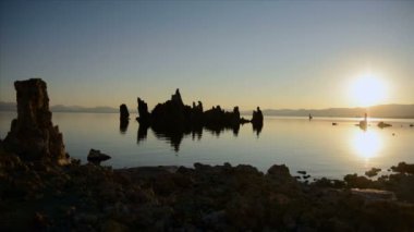 Doğal Mono Gölü Kaliforniya gündoğumu