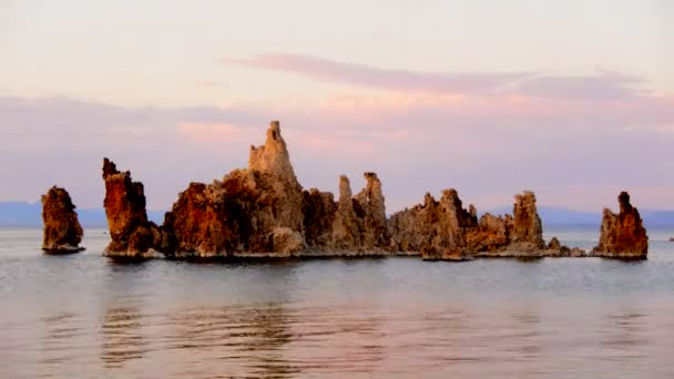 日落时的风景单声道湖加州 — 图库视频影像