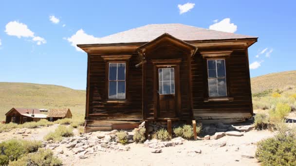 Pequeno museu da cidade fantasma no deserto — Vídeo de Stock