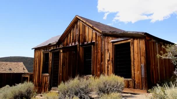 Pequeño museo de pueblo fantasma en el desierto — Vídeos de Stock