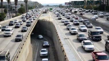 Gündüz trafik sıkışıklığı Downtown Los Angeles