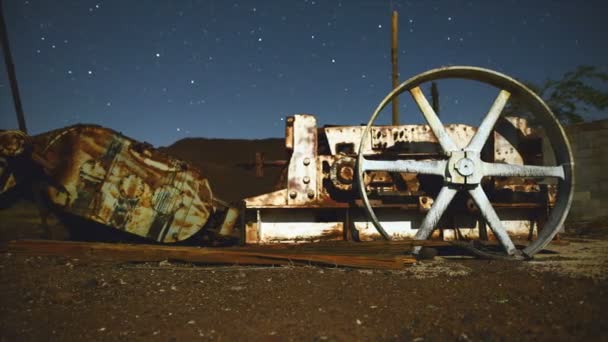 Time Lapse Pan of Abandon Mine à noite — Vídeo de Stock