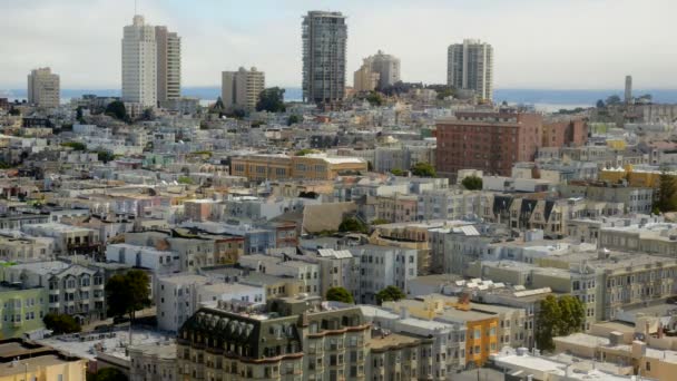 Le ombre delle nuvole passano sopra lo Skyline di San Francisco — Video Stock