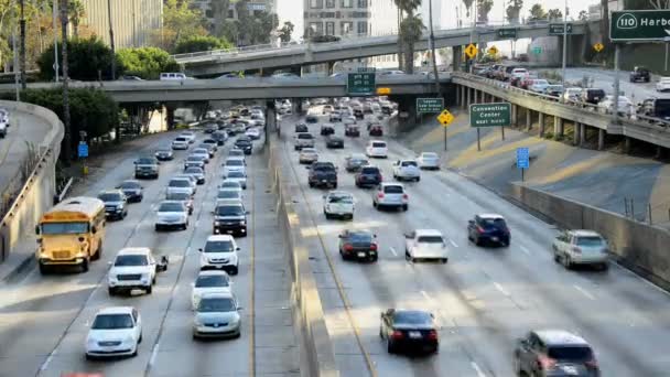 Weergave van verkeer in Downtown Los Angeles — Stockvideo