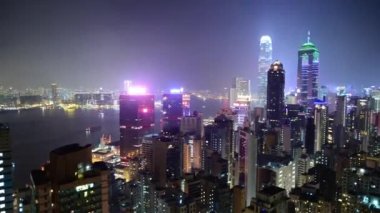 Geceleyin Hong Kong silueti