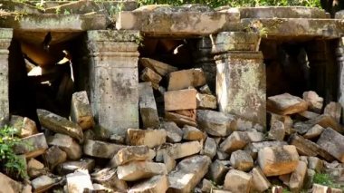 Abandon Tapınağı kalıntıları taş