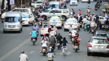Şehir merkezindeki Hcmc meşgul Caddesi üzerinde trafik