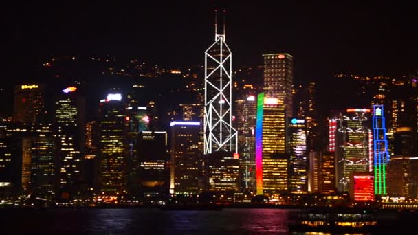 Victoria-kikötőre és a Hong Kong Skyline — Stock videók