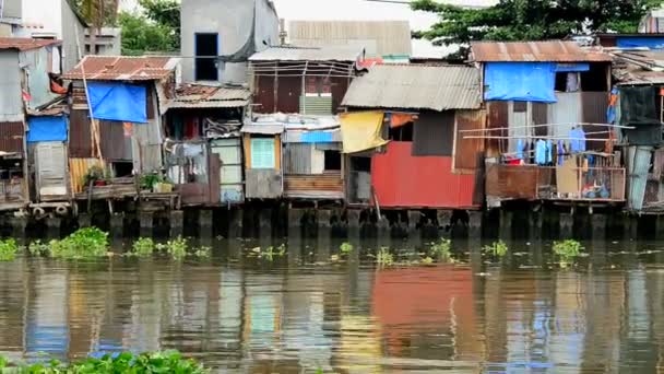 Mekong Delta üzerinde kulübeleri — Stok video