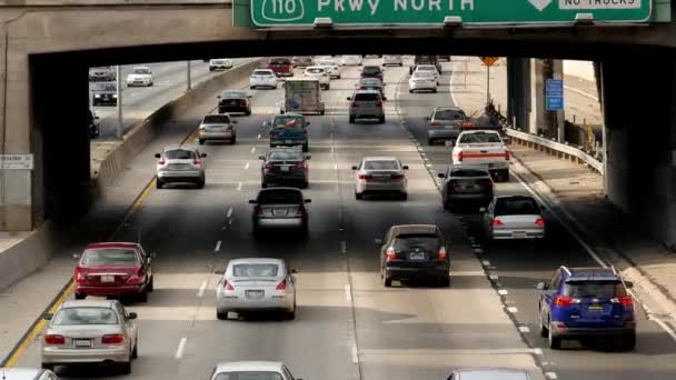 Traffico sull'autostrada trafficata — Video Stock