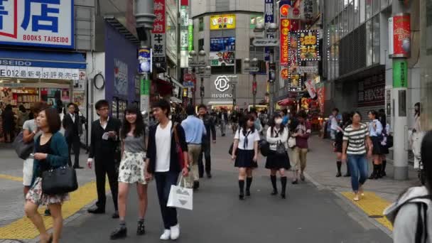 Απασχολημένος Shibuya, ψώνια περιοχή της ημέρας — Αρχείο Βίντεο