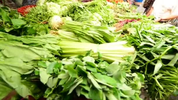 Paseo por el mercado de la calle ocupada — Vídeos de Stock