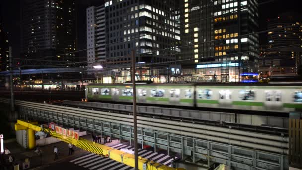 Trenes que pasan por el puente — Vídeos de Stock