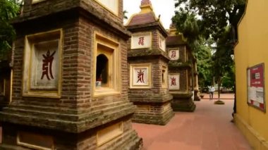 Tran Quoc Pagoda yürümek-den geçerek