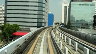 Tokyo Monoray sistemi Skyline ile