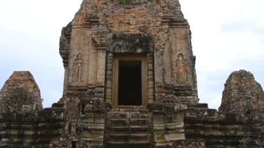 Tapınağın üzerine antik tapınak Oda